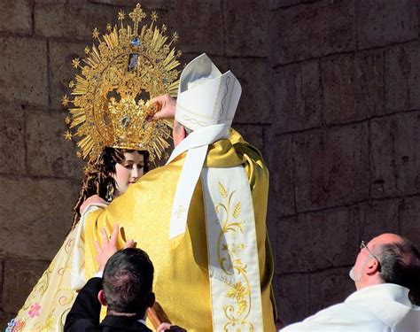 Participaci N En Los Actos Organizados Con Motivo De La Coronaci N