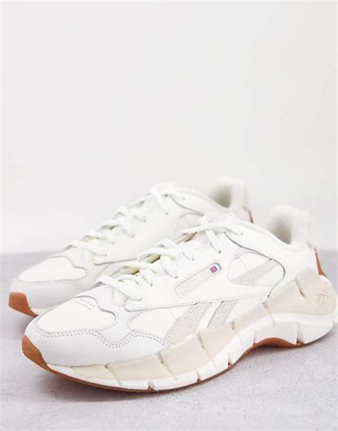 Reebok Zig Kinetica 2.5 trainers in white | ASOS