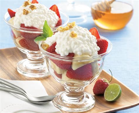 Strawberry Banana Parfait Daisy Brand Sour Cream And Cottage Cheese