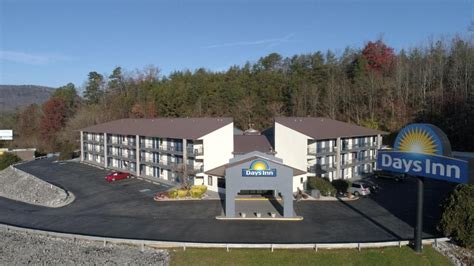 Courtyard by Marriott Chattanooga Downtown from $24 | hotelplex.com