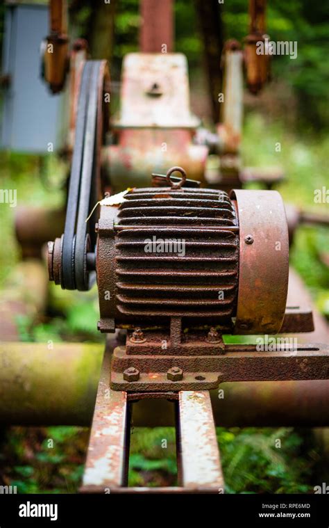 Old oil rig hi-res stock photography and images - Alamy