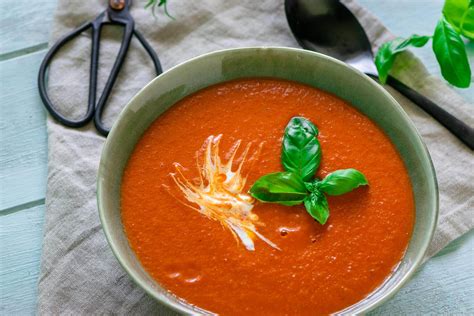 Super einfach aromatisch Tomatensuppe mit gerösteten Ofentomaten