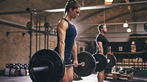 7 Best Barbell Hamstring Exercises To Build Athletic Legs