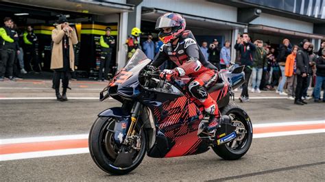 Motogp What Does Marc Marquez Think Of His New Bike Webbikeworld