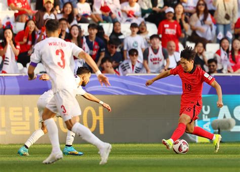 클린스만호 아시안컵 첫 경기 승리후반전은 이강인이 지배했다