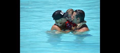 Foto Adriane Galisteu E O Marido Alexandre I Dice Se Divertem Ao