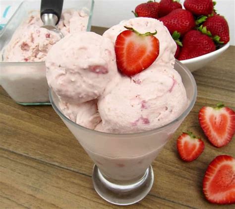 Glace à la fraise et mascarpone facile un délice pour votre dessert