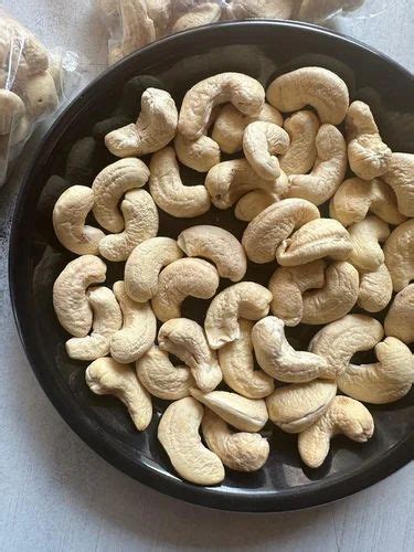 W Whole Cashew Nut At Rs Kg W Cashew Nuts In Guruharsahai