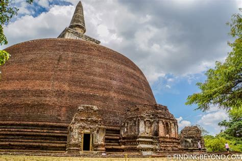 Polonnaruwa Ruins Ancient City Highlights Finding Beyond