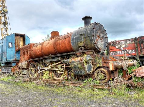 Abandoned Train In Tanfield Scrapyard Rat53f5cr