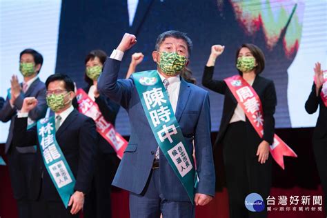 陳時中向萬華人道歉又冷眼看抗議者被拖走？ 徐巧芯轟「雙面人」：為何找范雲、林昶佐進入競選團隊？ 蕃新聞