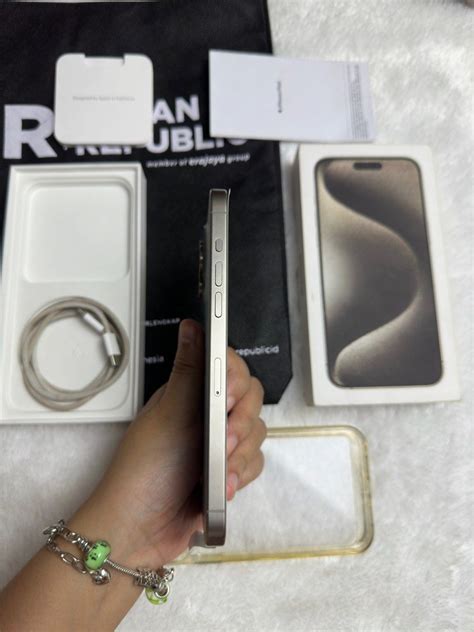 IPHONE 15 PRO MAX 256 GB EX IBOX NATURAL TITANIUM Telepon Seluler