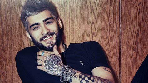 Zayn Debuts His First Solo Single Pillowtalk BBC News