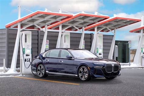 Bmw I7 Electric Sedan Gets Free Charging With Electrify Canada