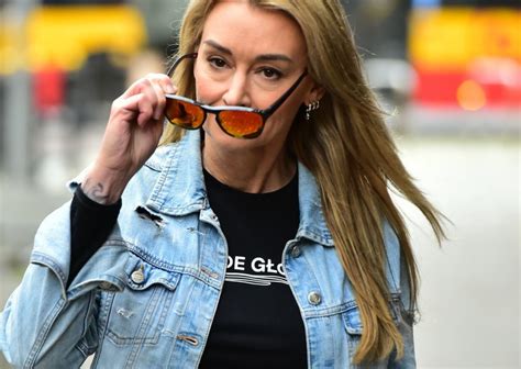 Martyna Wojciechowska Ostro Do Fotoreporter W Wszystko Przez Zdj Cia W Bikini Pomponik Pl