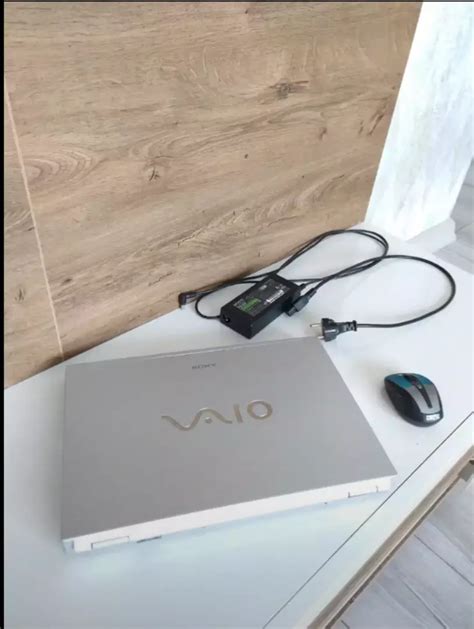 Sony Vaio Vgn Fz M Gri Notebook Bilgisayar Muhayyer Cihaz Diz St