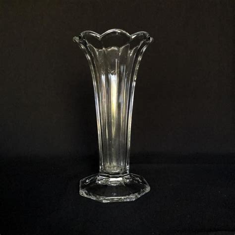 Vintage Heavy Clear Glass Octagonal Fluted And Footed Bouquet Vase In 2020 Glass Clear Glass Vase