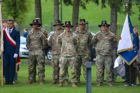 Dvids Images Greywolf Troopers Participate In Wreath Laying Ceremony