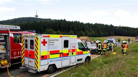 Gießen Hessen Frau bei Unfall schwerverletzt Strecke zwischen