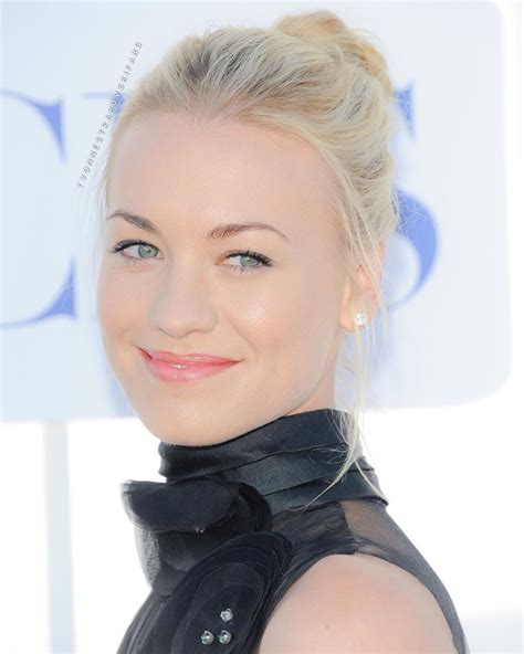 Yvonne Strahovski Fanpage on Instagram: “This look, and those hair 🖤 # ...