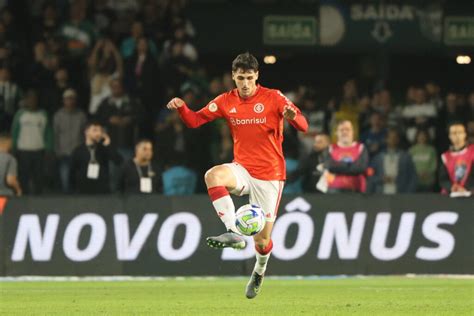 Imprensa Turca Informa Proposta Do Galatasaray Por Johnny Confira Os