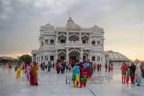 Nidhivan Temple In Vrindavan