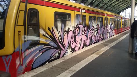 BERLIN GRAFFITI TRAINWRITING #51 - Hustlehorst Berlin Trains