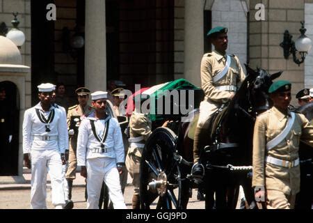 Shah of Iran his state funeral Cairo Egypt. Mohammad Reza Pahlavi Stock Photo - Alamy