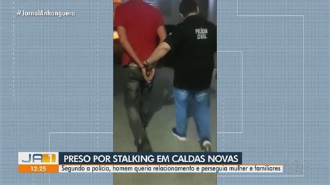 Homem é preso suspeito de perseguir mulher que imaginava namorar e a