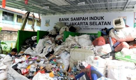 Bank Sampah Induk Layani 11 Bank Sampah Di Kecamatan Republika Online