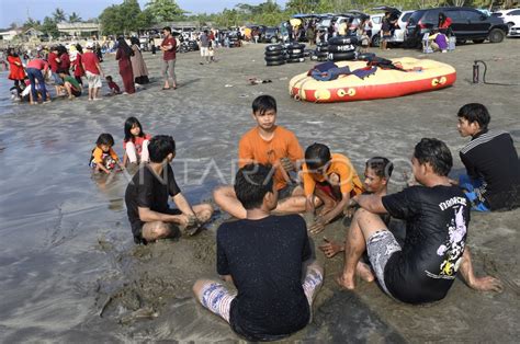 Wisata Pantai Anyer Kembali Ramai Antara Foto