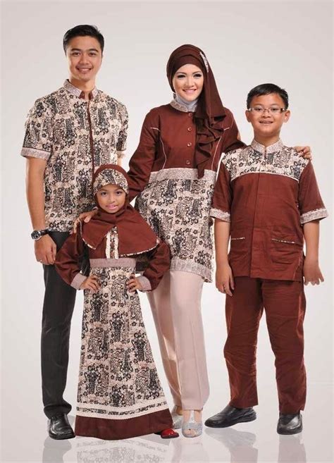 Baju Batik Keluarga Homecare