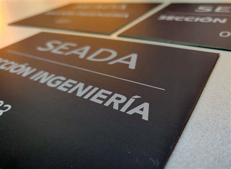 Placas De Aluminio Grabadas A L Ser Para Seada Serigraf A Sevilla