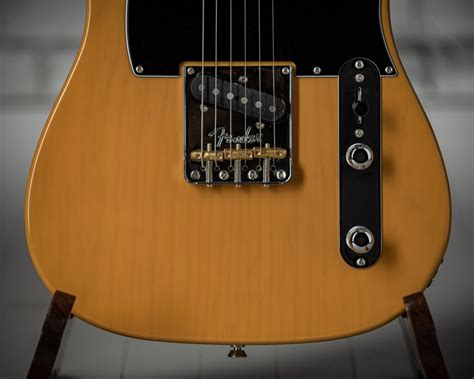 Fender American Professional II Telecaster Maple Fingerboard Butterscotch Blonde SN US