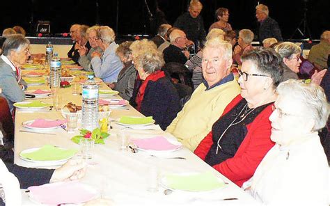 Paroisse Convives Au Repas Le T L Gramme