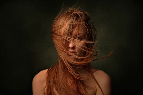 Papel De Parede Mulheres Ruiva Modelo Cabelo Longo óculos