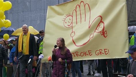 Le Dni Asa Za Zbiranje Podpisov Za Dru Inski Referendum Ste E