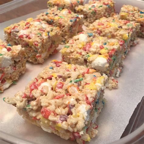 [homemade] Fruity Pebble Rice Krispies R Food