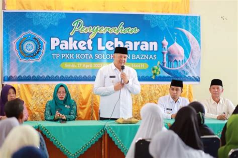 Wako Dan Wawako Serahkan Paket Lembaran Prnewspresisi