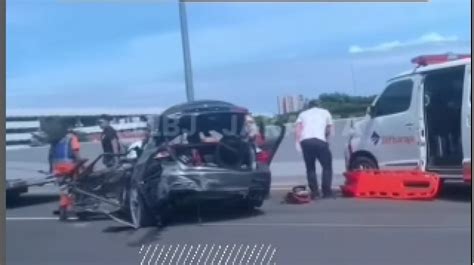 Viral BMW Ringsek Parah Akibat Tabrakan Di Tol Serbaraja Gegara Mobil