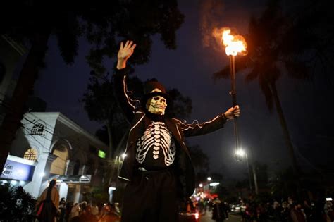 Desfile De “catrinas” En Xalapa Acrópolis Multimedios