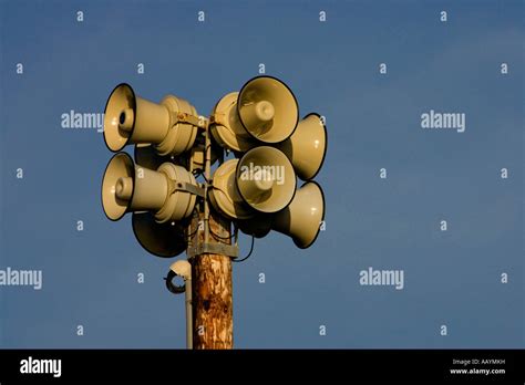 Air raid hi-res stock photography and images - Alamy