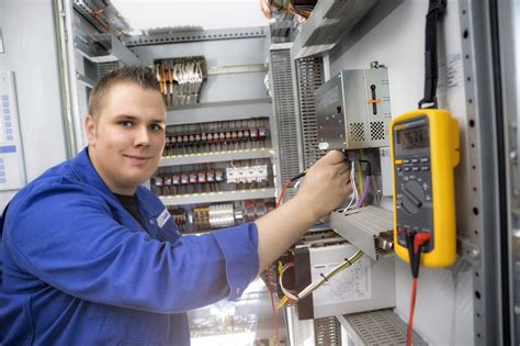 Doppelausbildung Zum Elektroniker A Storm