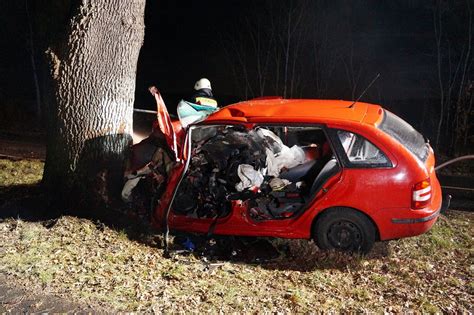 Reportnet De Kloster Lehnin J Hriger Stirbt Bei Schwerem Unfall