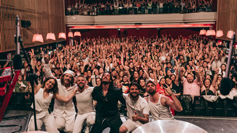 Andrés Suárez tras su apoteosis en la Sala Capitol de Santiago Ves