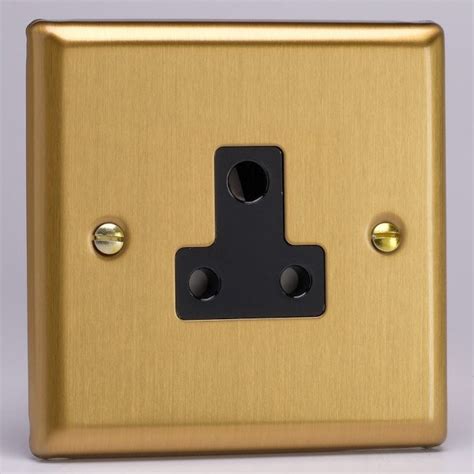 Varilight Classic Brushed Brass 1 Gang 5a Round Pin Socket With Black Insert Ukes