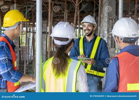 Bauingenieur Baumeisterteam Und Vorstandsbesprechung Und Beratung Auf