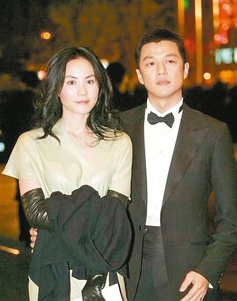 王菲与李亚鹏离婚9年 网传分开真相「欠债4000万」