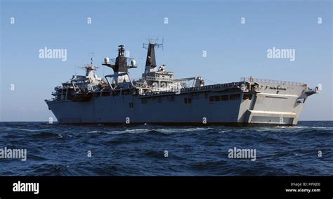 Hms bulwark warship hi-res stock photography and images - Alamy