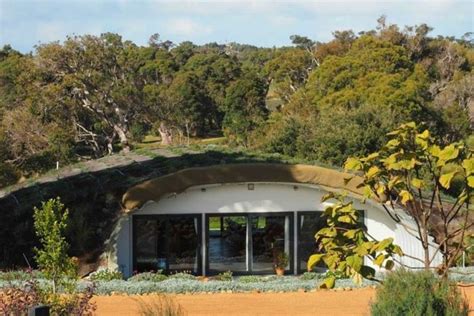 This Earth Sheltered Australian Hobbit Home Stays Cozy All Year